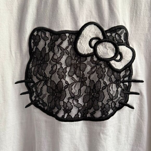 Hello kitty x Forever 21 50th anniversary lace graphic tee  xxl - Picture 3 of 10